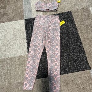 Stylish Pink Heart Patterned Women's Pants